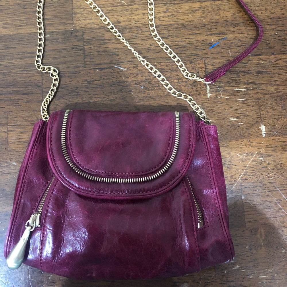 HOBO small crossbody in a cute fuchsia !